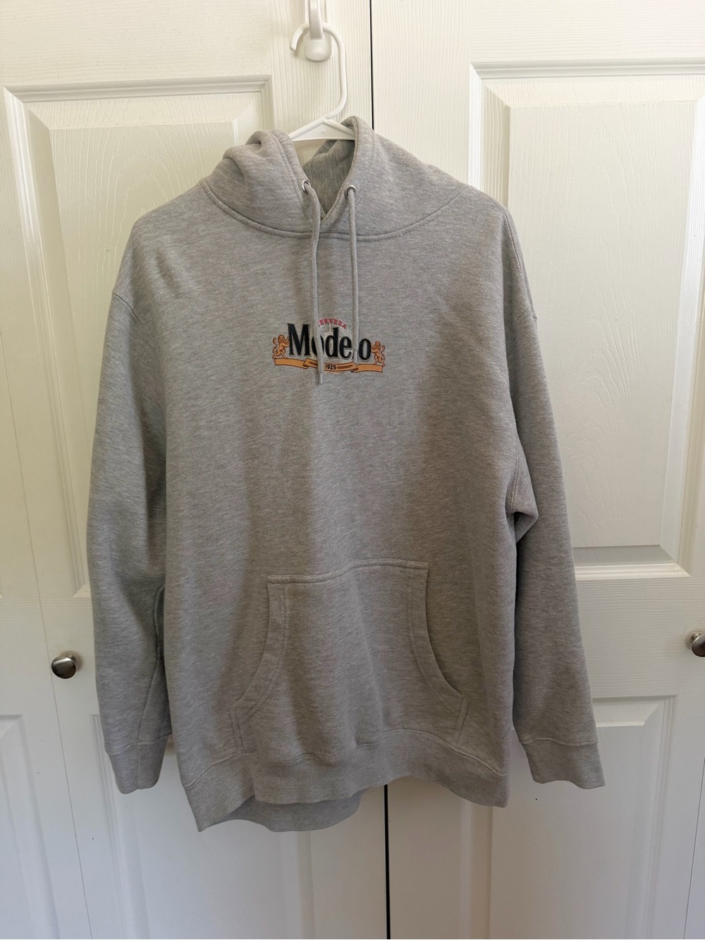 Modelo Logo Grey Pullover Hoodie for Men